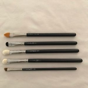 MAC Cosmetics Brush Set